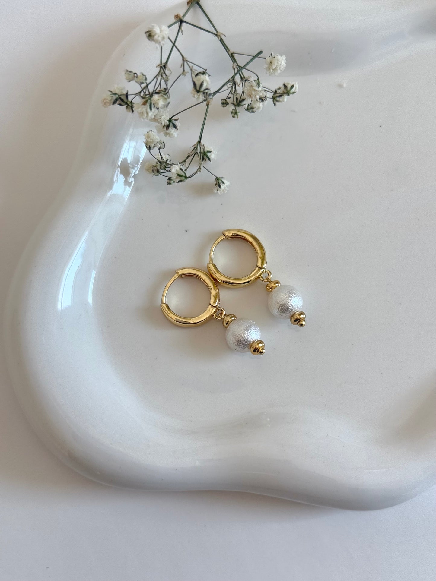 Golden Wrinkled Pearl Earrings